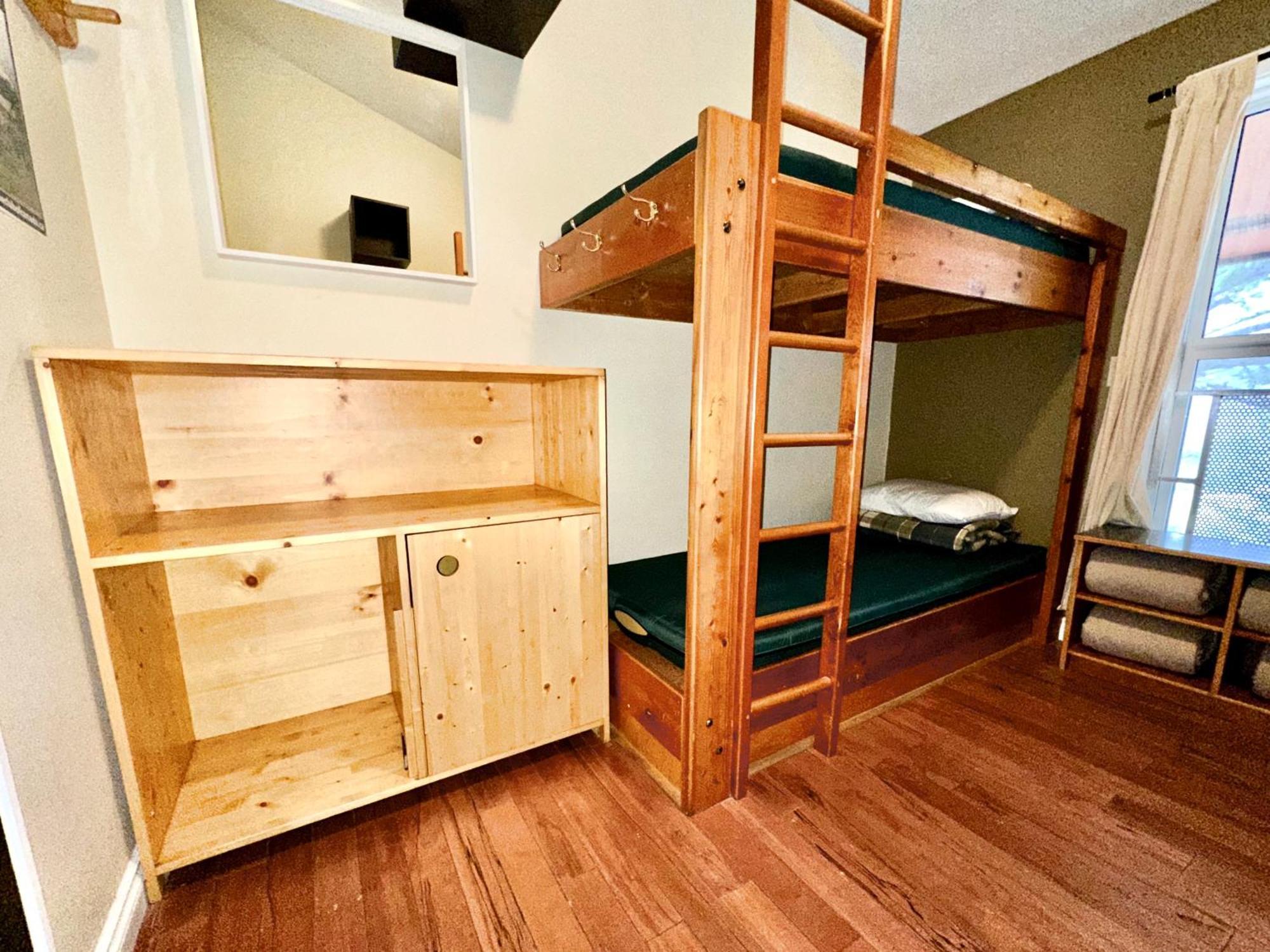 Canmore Alpine Hostel - Alpine Club Of Canada Экстерьер фото
