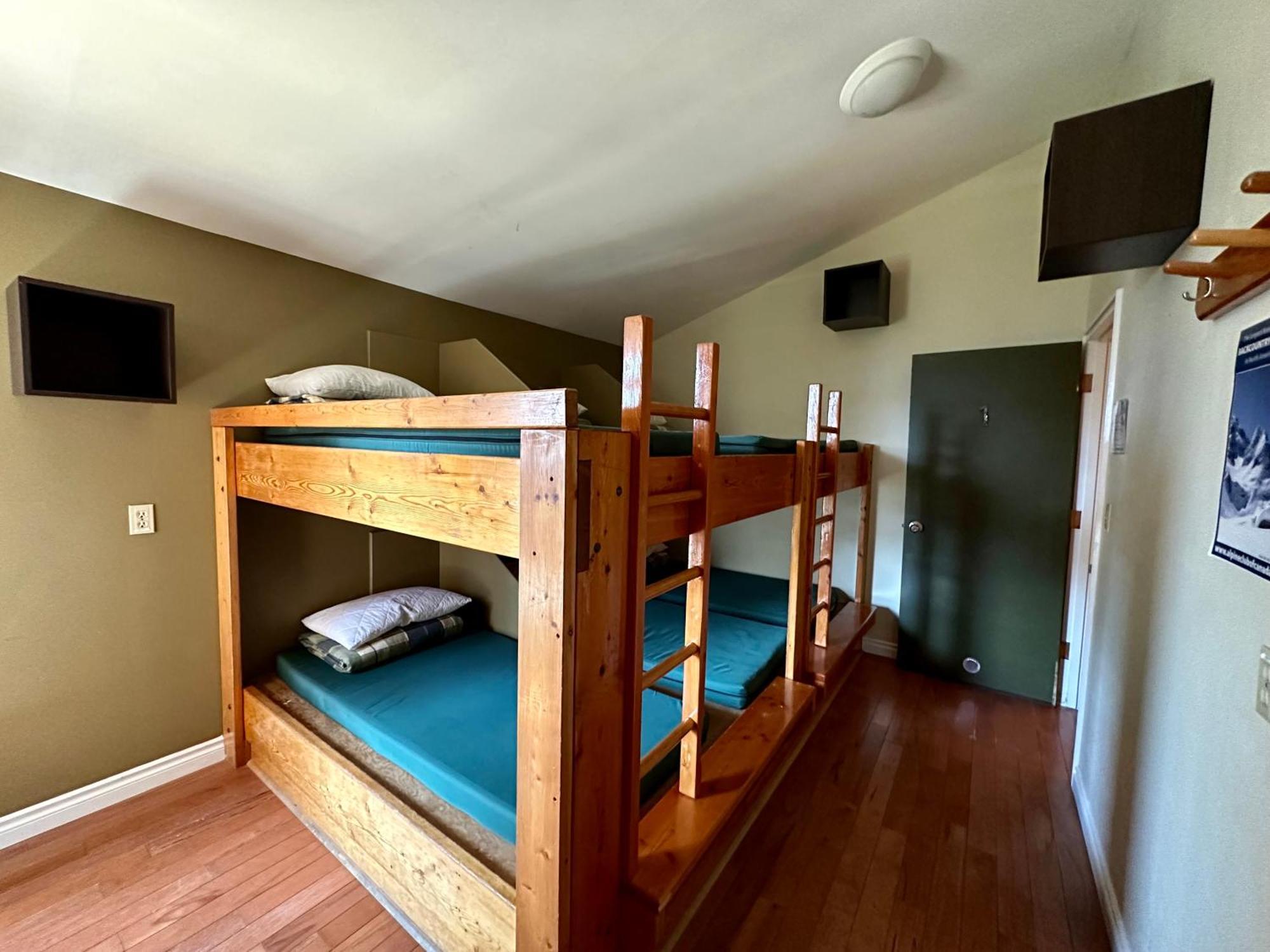 Canmore Alpine Hostel - Alpine Club Of Canada Экстерьер фото