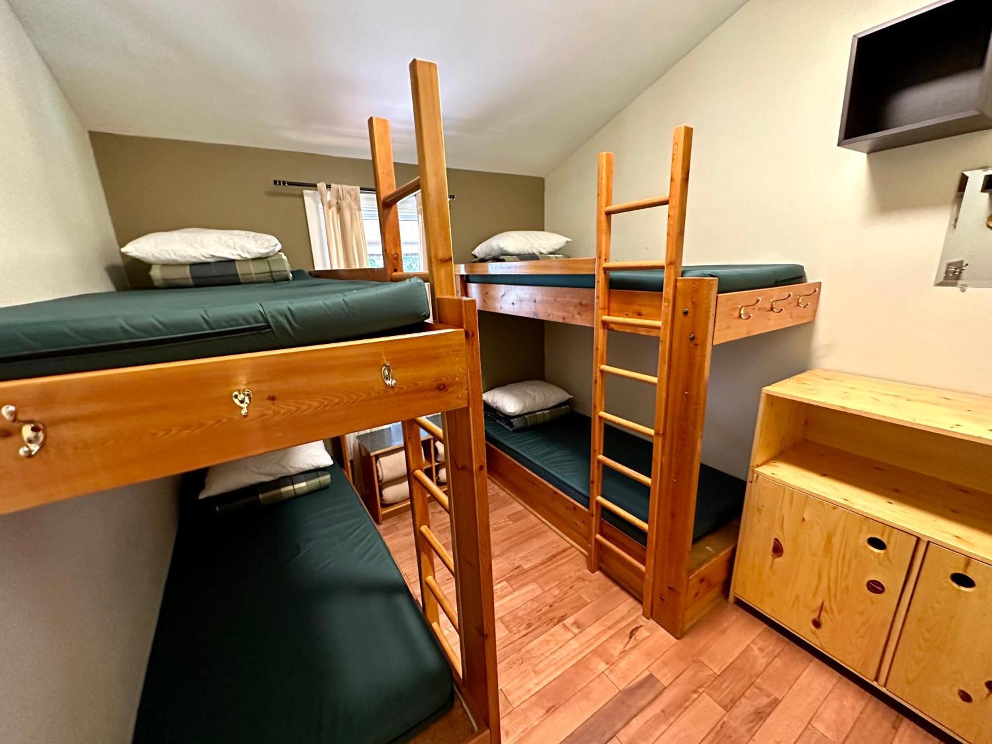 Canmore Alpine Hostel - Alpine Club Of Canada Экстерьер фото