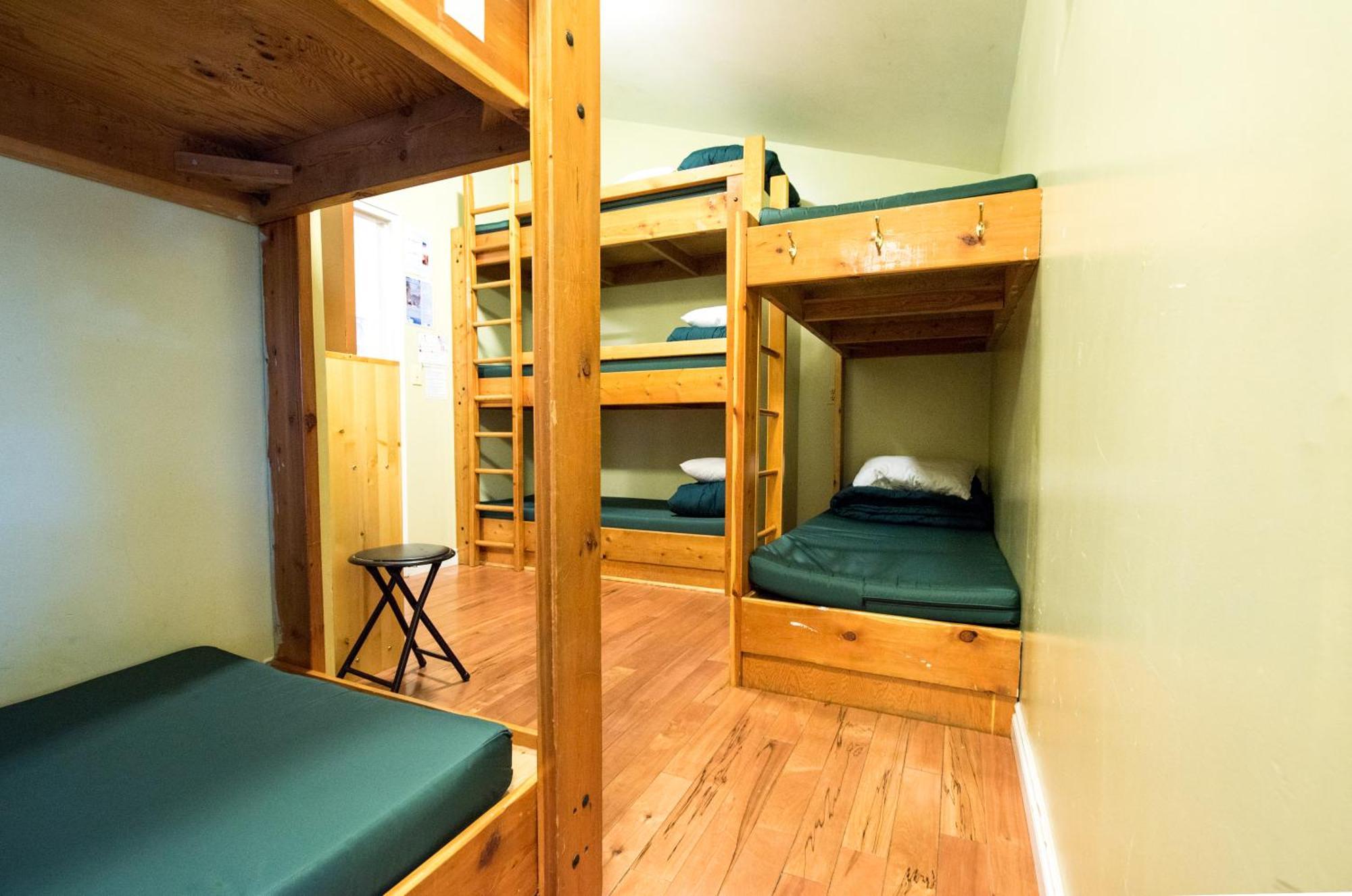 Canmore Alpine Hostel - Alpine Club Of Canada Экстерьер фото