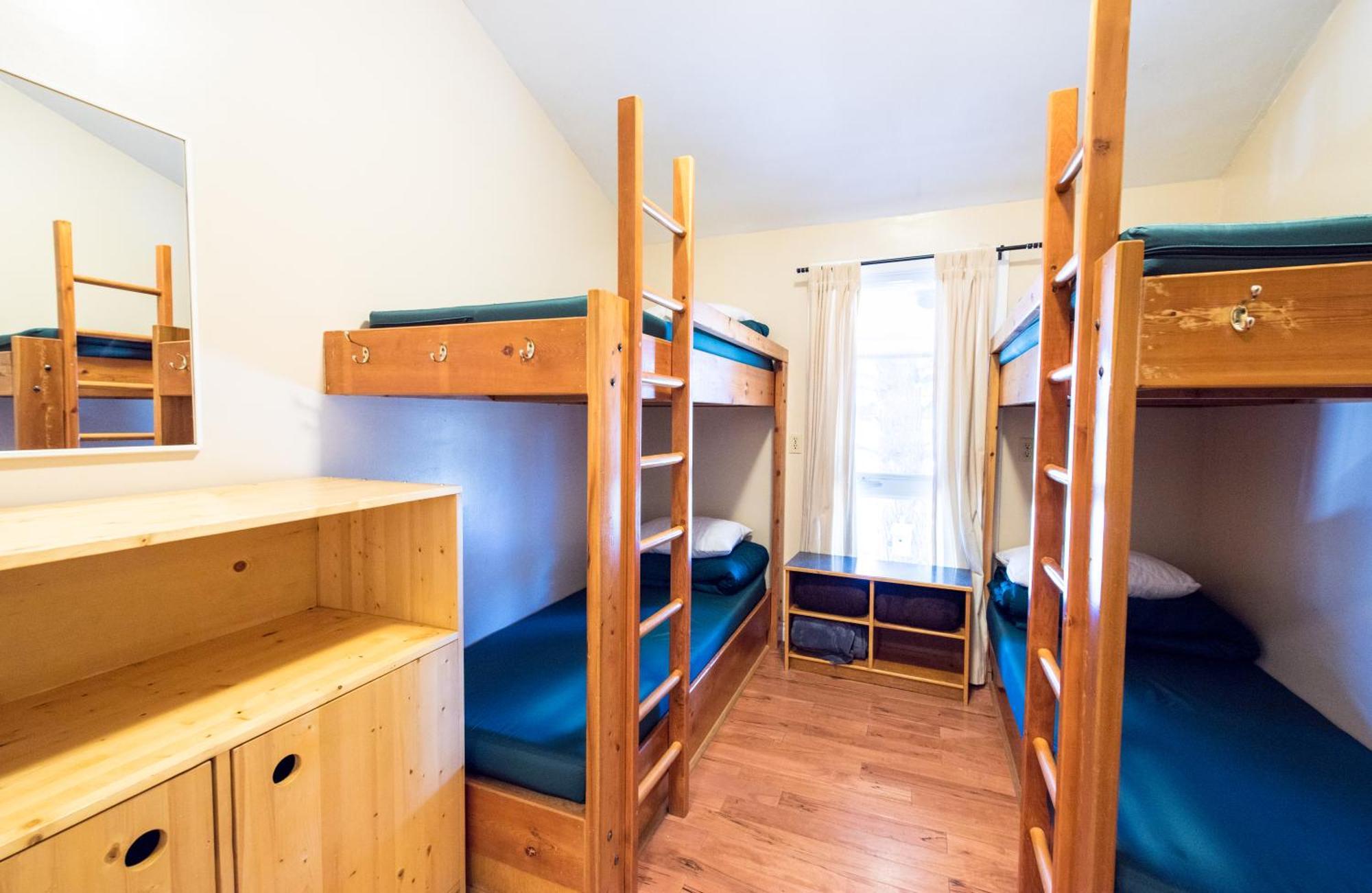 Canmore Alpine Hostel - Alpine Club Of Canada Экстерьер фото
