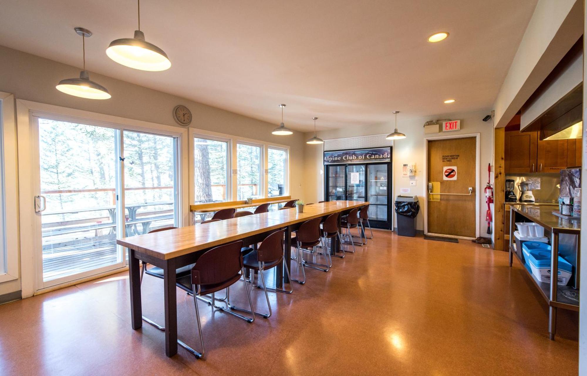 Canmore Alpine Hostel - Alpine Club Of Canada Экстерьер фото